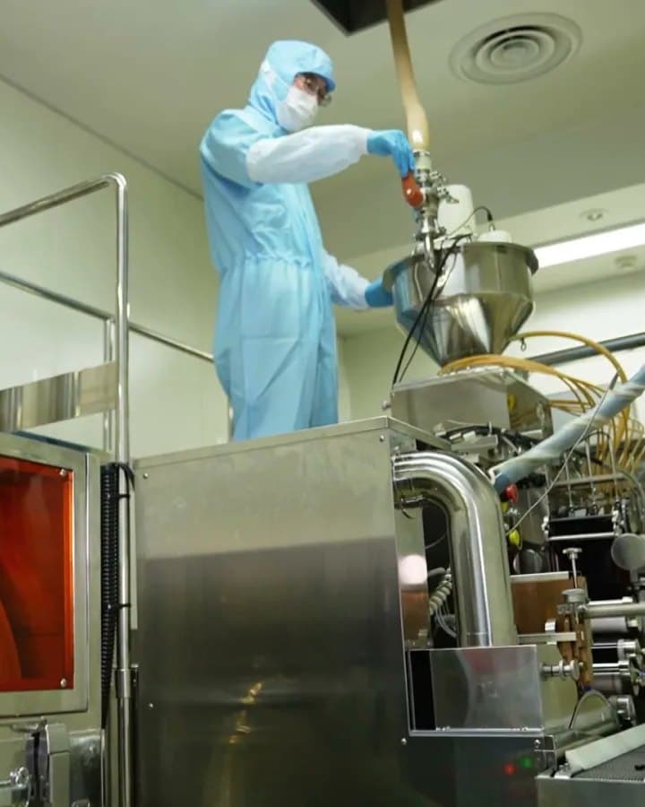 Dây chuyền sản xuất tại nhà máy AFC-HD AMS Life Science, Shizuoka, Nhật Bản